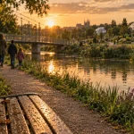 Balade nature Metz au Parc de la Seille, passerelle et berges, golden hour