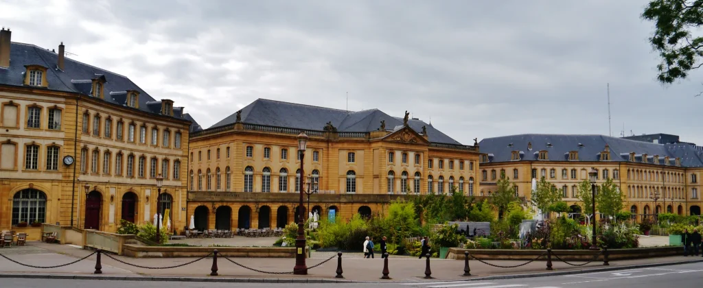 Place de la Comédie et Opéra-Théâtre à Metz
